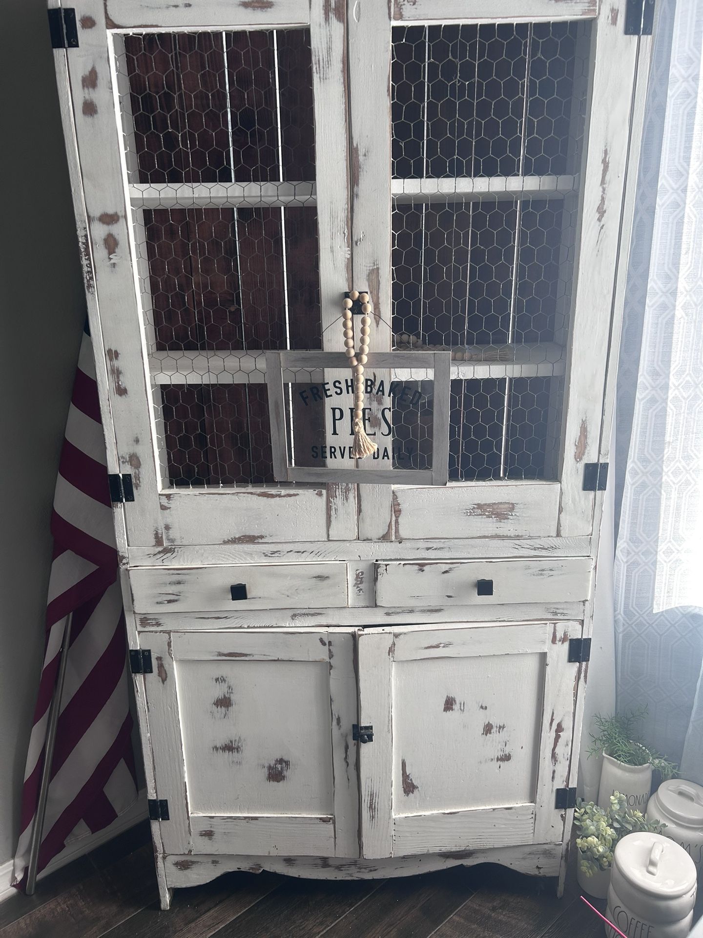 Farmhouse Hutch for Sale in Bakersfield, CA OfferUp