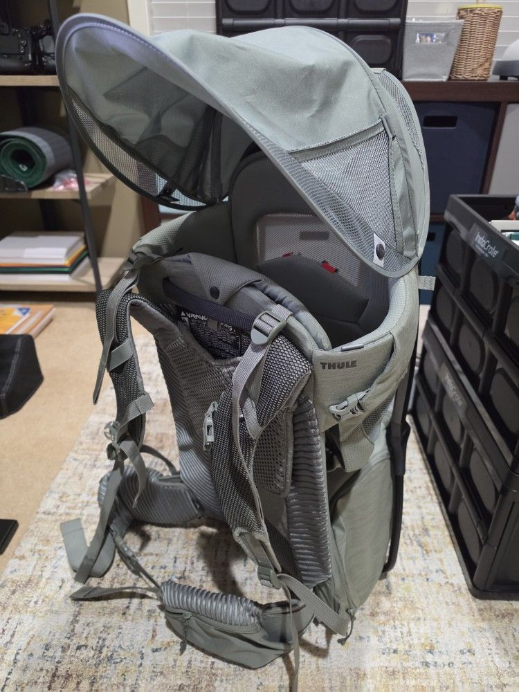 $250 OBO Thule Sapling Child Carrier (Like NEW)