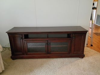Entertainment Center / Cabinet / TV Stand / Good Condition!