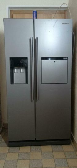 Refrigerator Side b. side - No Credit Required - Get it Today