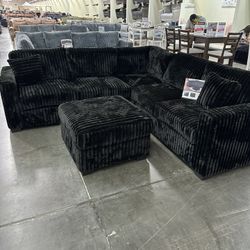 4-Piece Sectional Set LAF Loveseat + RAF Loveseat + Corner Wedge + Cocktail Ottoman  Color: Black 💢seccional Color Negro Nuevo En Caja