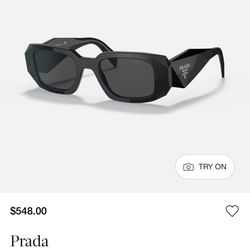 Prada Sunglasses’s📍