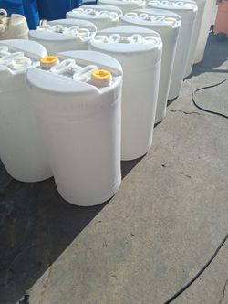 20 Gal Barrels Close Head Natural Plastic Barrel Water Storage Gray Water Waste Motor Oils Liquids Tents Recycling  Gas Containers Diesel Fuel Can