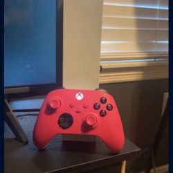 Xbox Series S with White Controller 