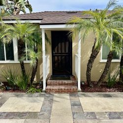 Beach Apartment! Walk To The Beach