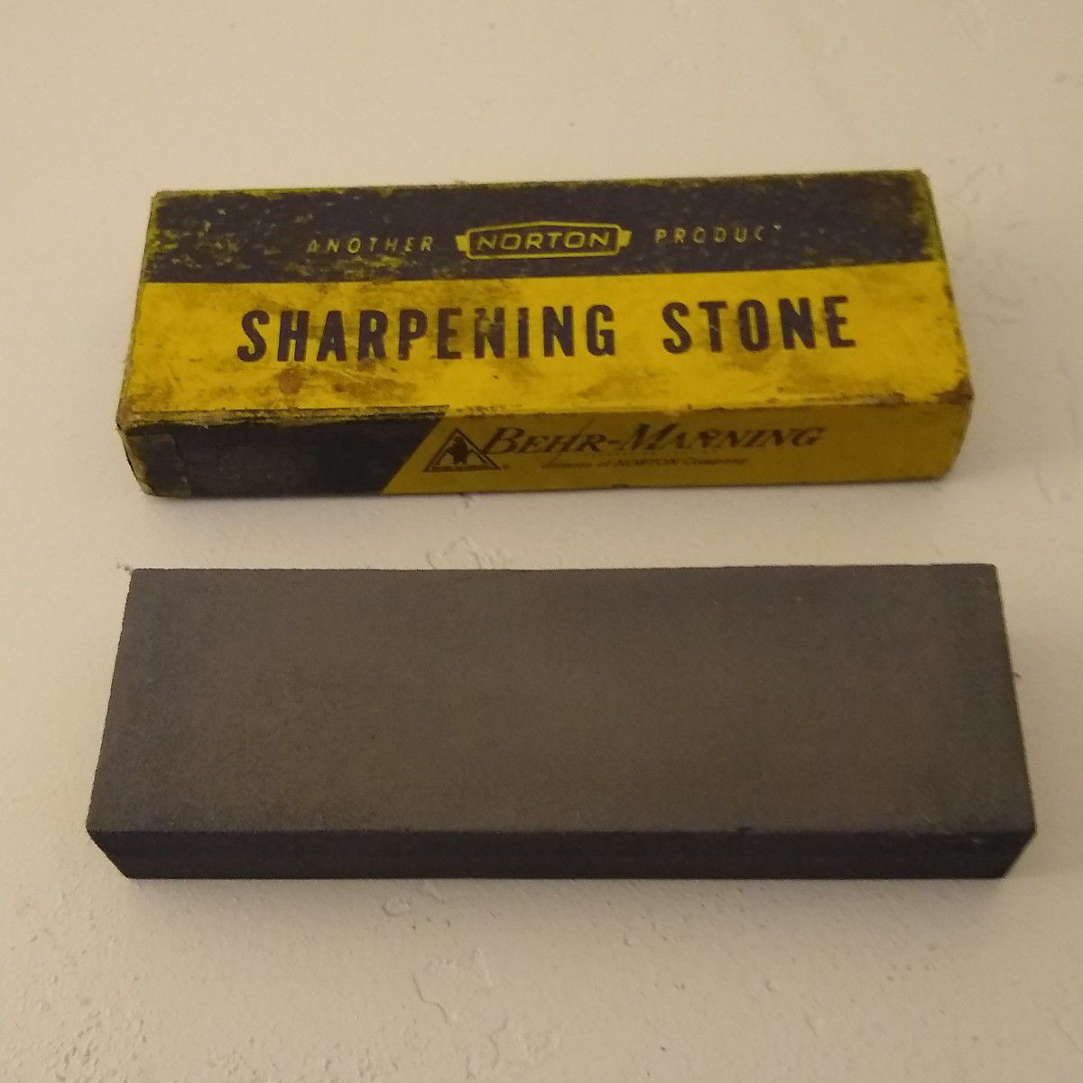 Vintage (1953) Norton Sharpening Stone. Crystolon