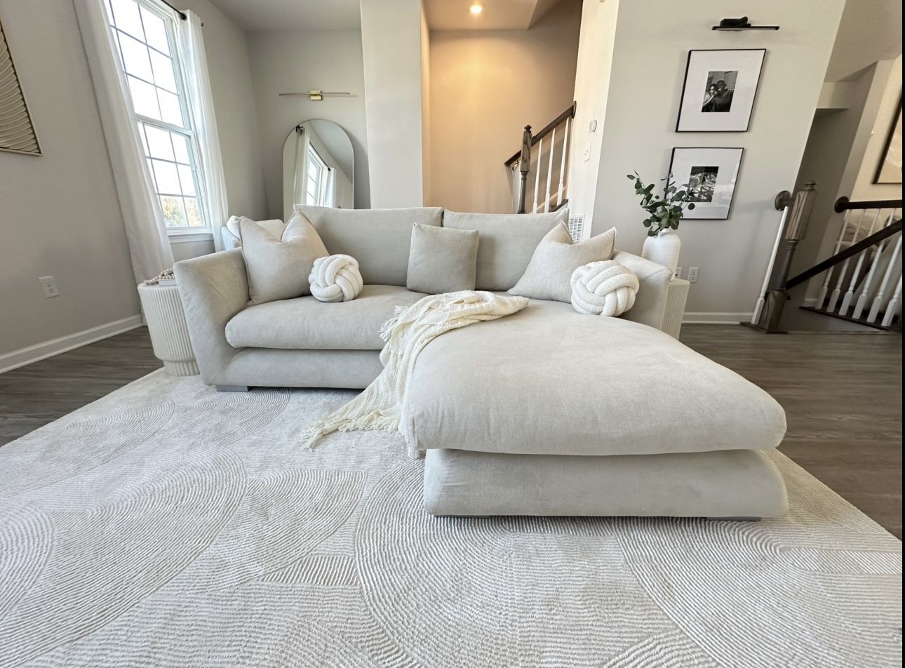 Delivery Included | Mario Capasa Sectional 88” ($2,686.20)