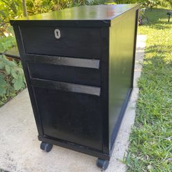 Gun Table, Pet Carrier, Bookshelves, Big Pillows