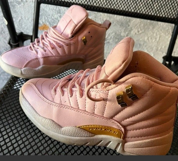 Jordan 12 Retro Vachetta Pink Size 5.5 2018 Great Condition 