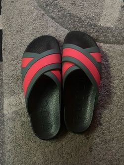 Gucci slides