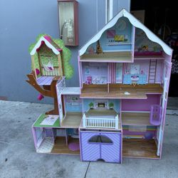 5ft Barbie Doll House