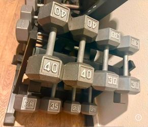 Set Of Cast Iron Hex Dumbbells 25s, 30s, 35s & 40s Total : 260 lbs (NO RACK INCLUDED)