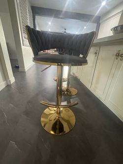 3 Brand new Bar stools for sale