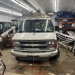 1998 Chevy Express 2500 Van 