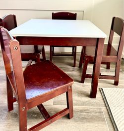 Kid Kraft kids play table
