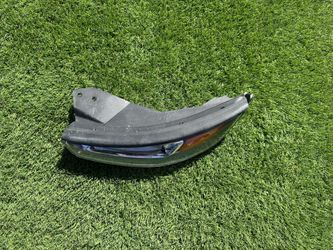 Hyundai Venue Headlight 2020-2024, Hyundai Venue Headlamp Turn Signal, Blinker, OEM ORIGINAL HYUNDAI PART, driver Side