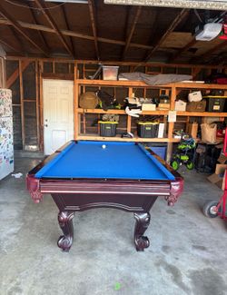 Pool Table 8ft (Free Delivery, Setup, and New Felt Color of Your Choice)