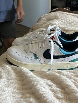 Kid Size 4 Nike Gamma Force Shoes - Brand New!!!