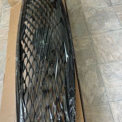 18-23 Gloss Black Grill Q50 New In Box