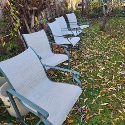 Outdoor Table And 6 Chairs