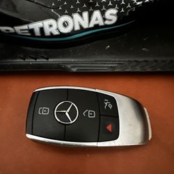 Mercedes Key