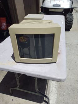 1987 Apple color high resolution RGB monitor