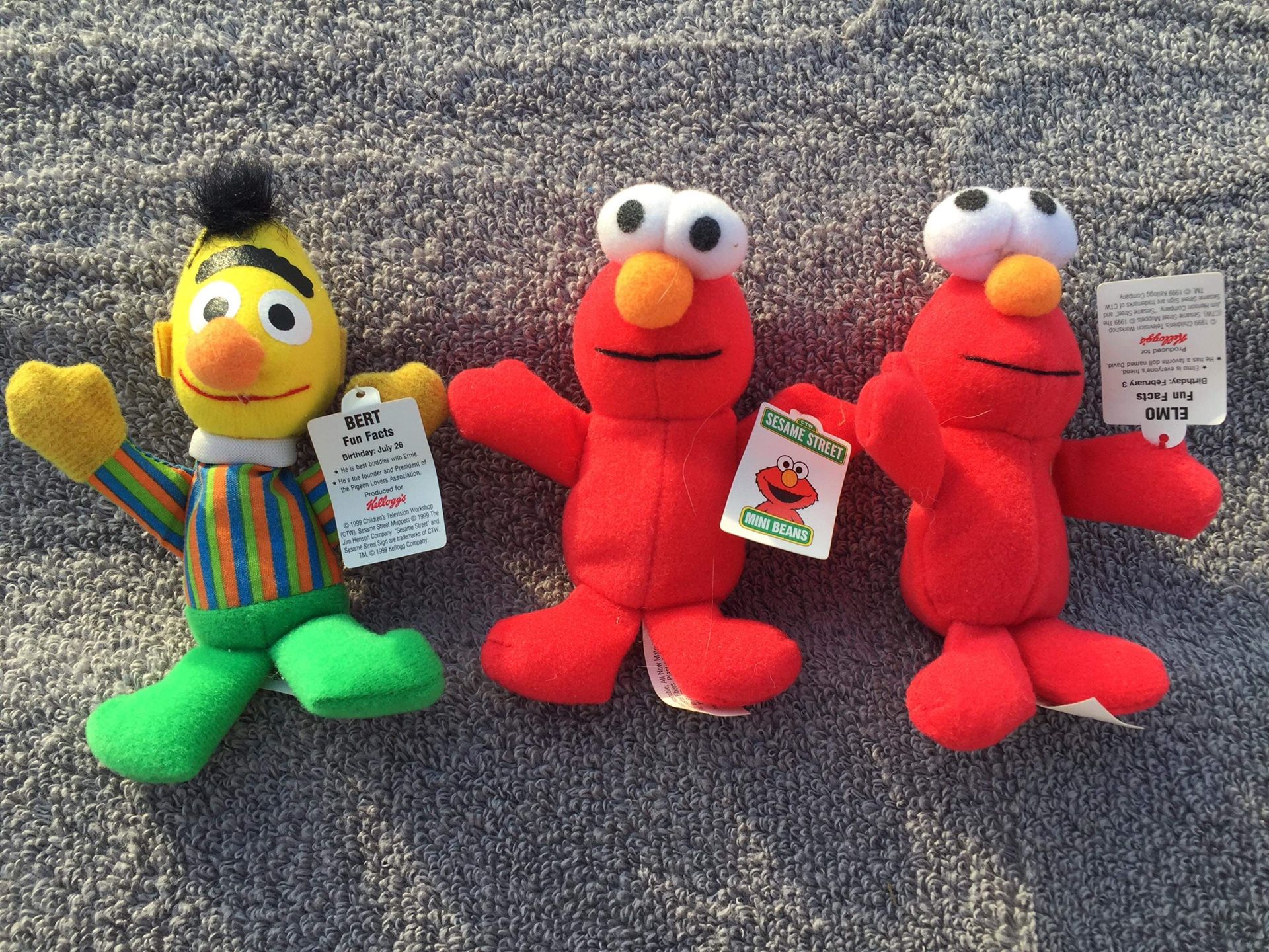 Kellogg's Sesame Street Mini Beans 2 Elmo & Bert Plush Toy with tags