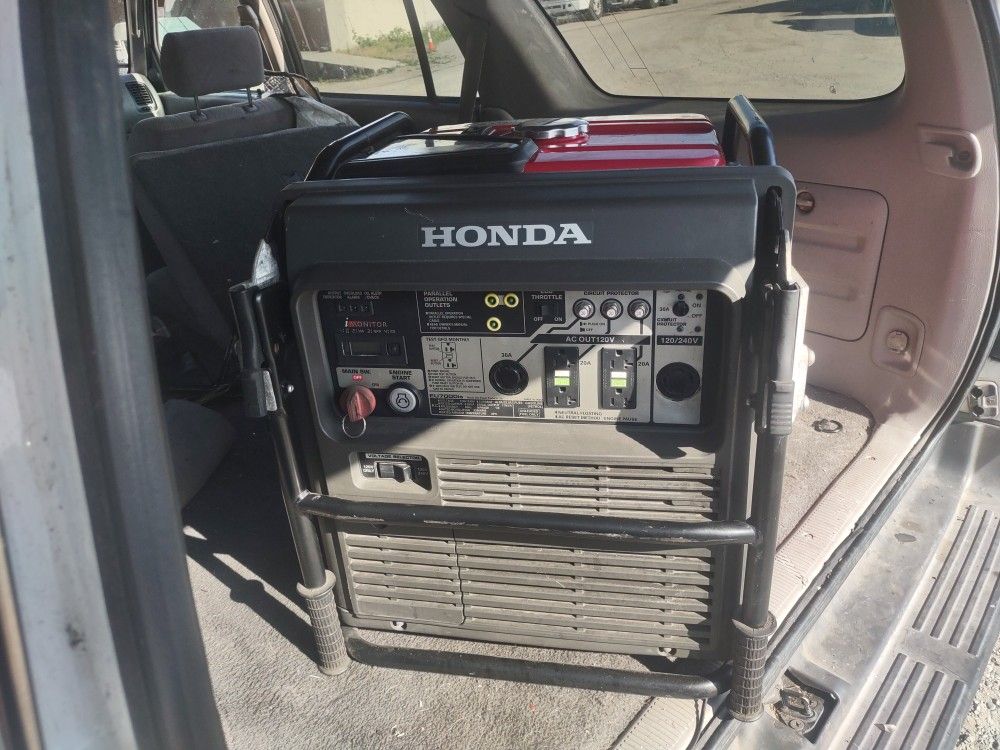 Honda Fi Eu7000 Watts Inverter Generator for Sale in Seattle, WA OfferUp