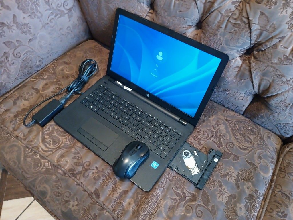 Laptop HP-15-bs212wm-8gb Ram-160gb HD SSD Solid.