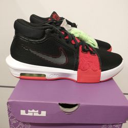 New Nike Lebron Witness 8 Faze Men Sizes 10.5, 12