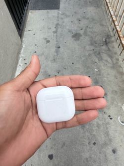 AirPods 4