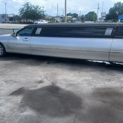 2010 Lincoln Town Car