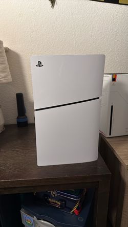 PS5 Slim Disc Edition Bundle – Like New – $450 OBO