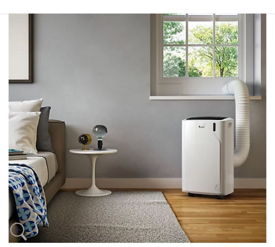 DeLonghi Pinguino Compact Arctic Whisper Portable Air Conditioner - Main Image