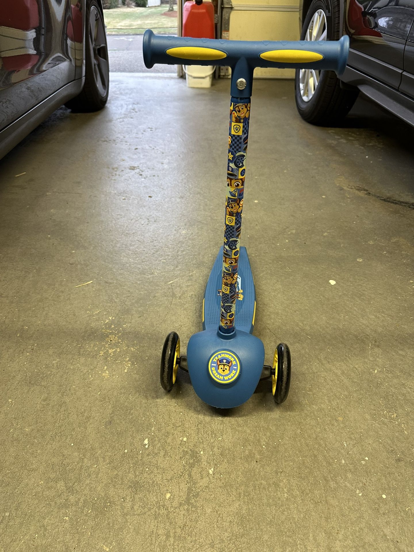 Paw Patrol Scooter & Helmet