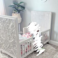 Zoe Carves Wood Panel Crib With Toddler Bed Kit