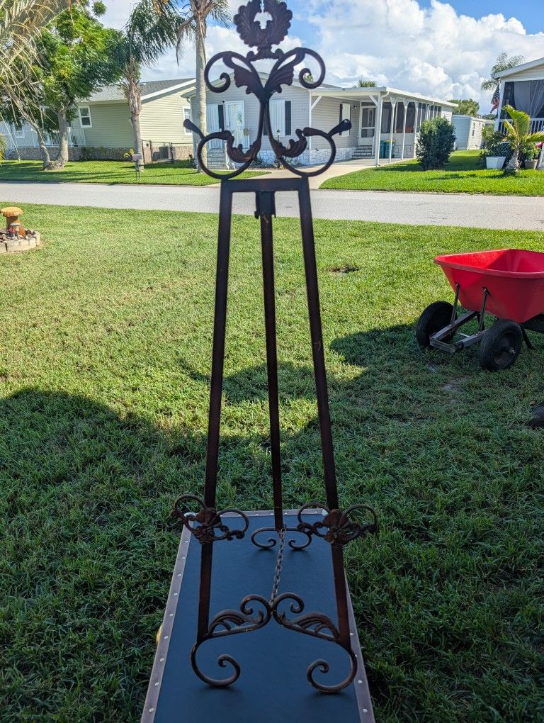 Large Picture Frame Stand