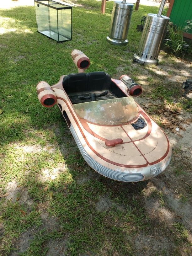 Fisher Price Limited Edition Landspeeder Needs Battery