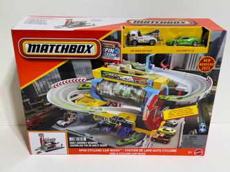 Matchbox Spin Cyclone Car Wash Playset w/ Corvette C8 & Tow Truck Sealed