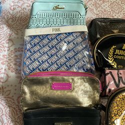 Makeup Bags VS And Guess Price Run From $10-20 Different Price All Brand New With Tagโs