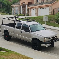 Modelo Chevi Silverado . AÑO 2005 . 8 Silindros.  Motor 6.0 Automatica