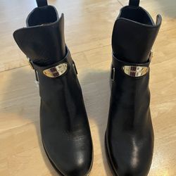 Michael Kors, Leather Booties