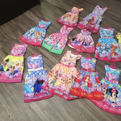 Combo 12 Piezas De Bestidos Para Niña.  $200 Todos 