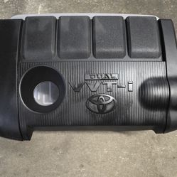 Toyota 2.7L engine cover
