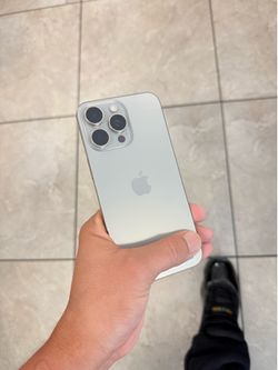 iPhone 15 Pro Max