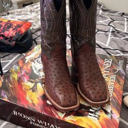   Avestrus Boots Size 11.5