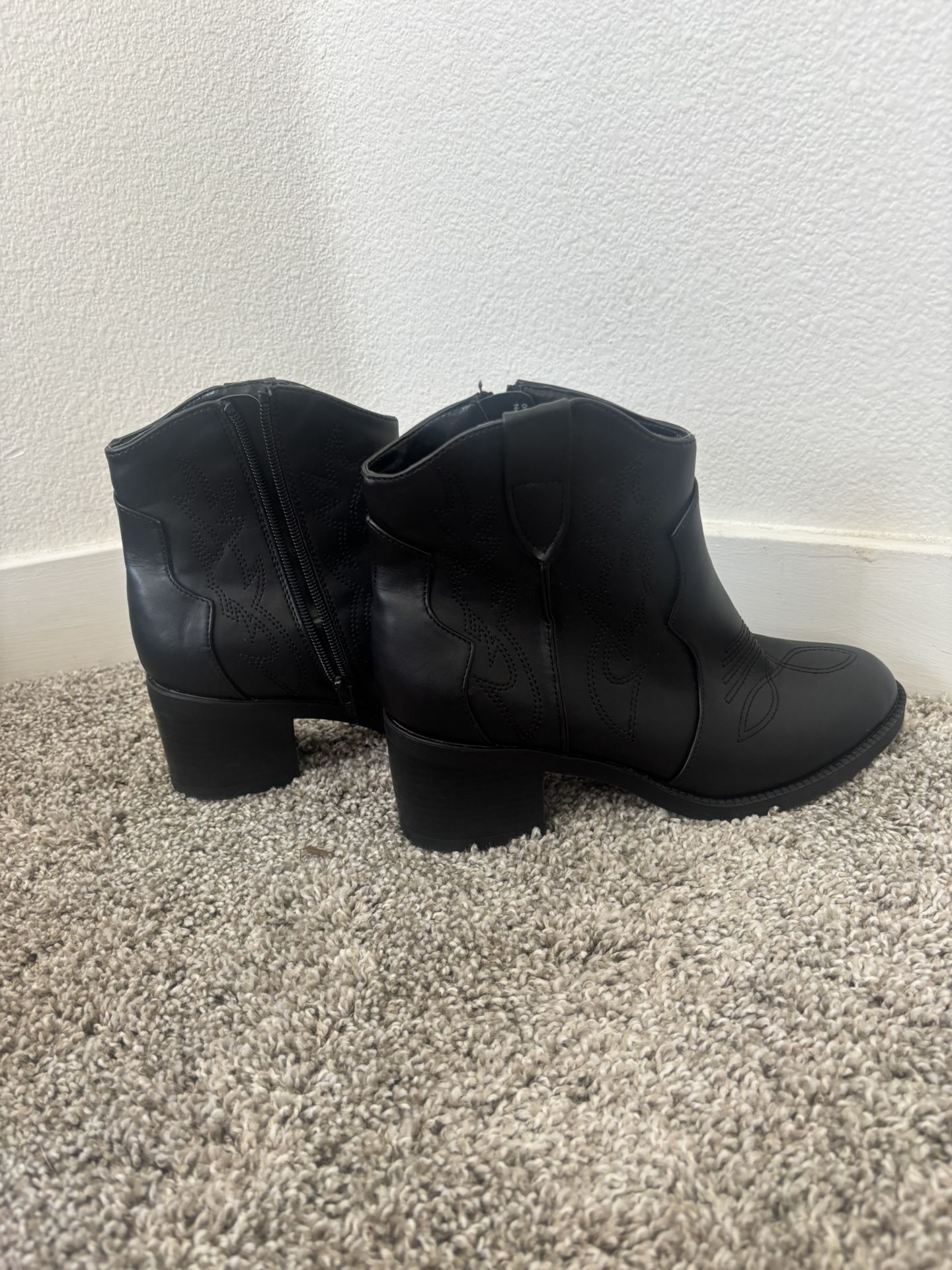 New Black Cowgirl Boots