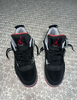 Air Jordan 4 Bred Sneakers