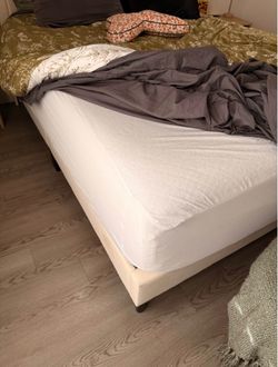 Queen Bed