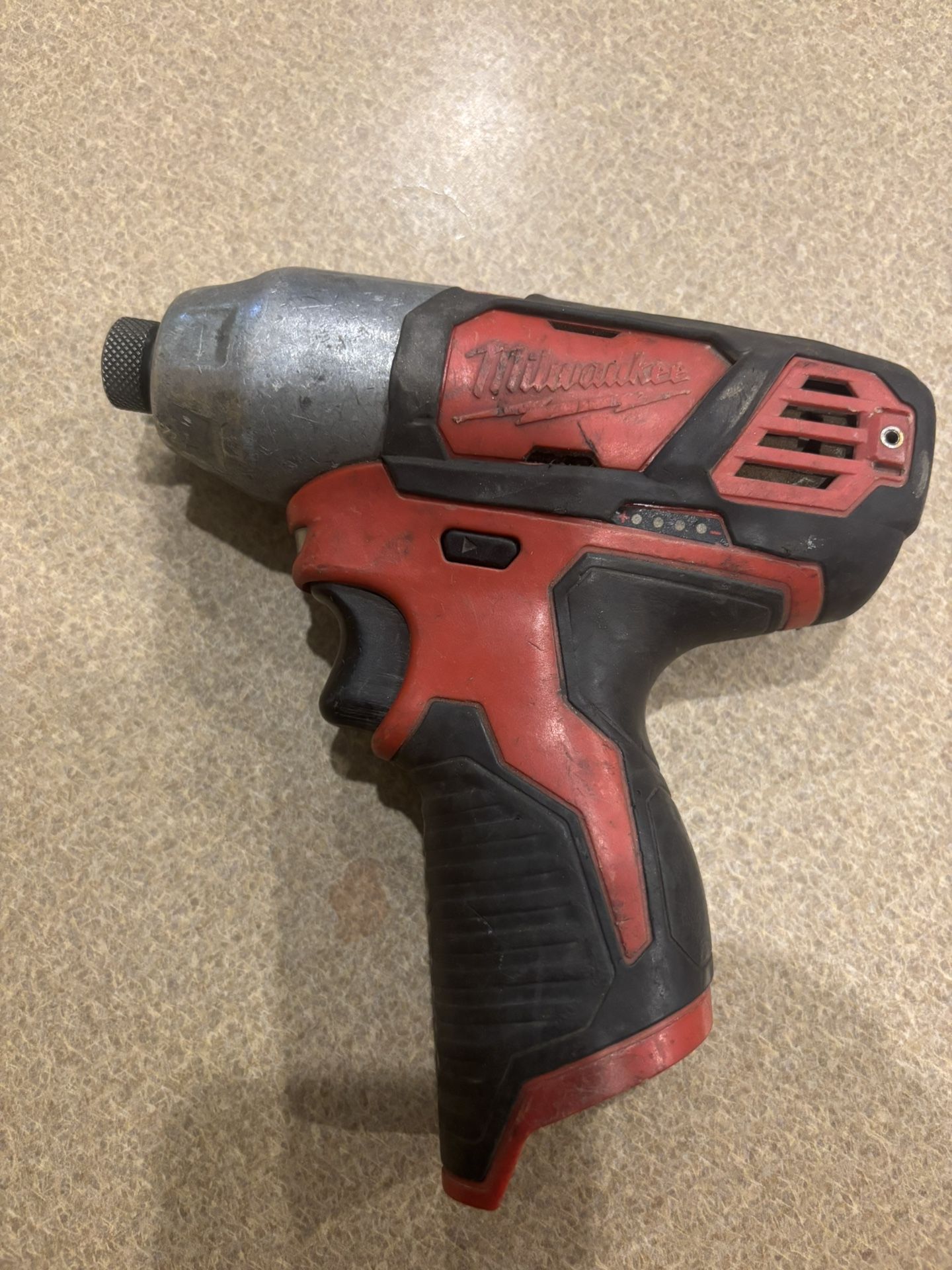 Milwaukee 12M